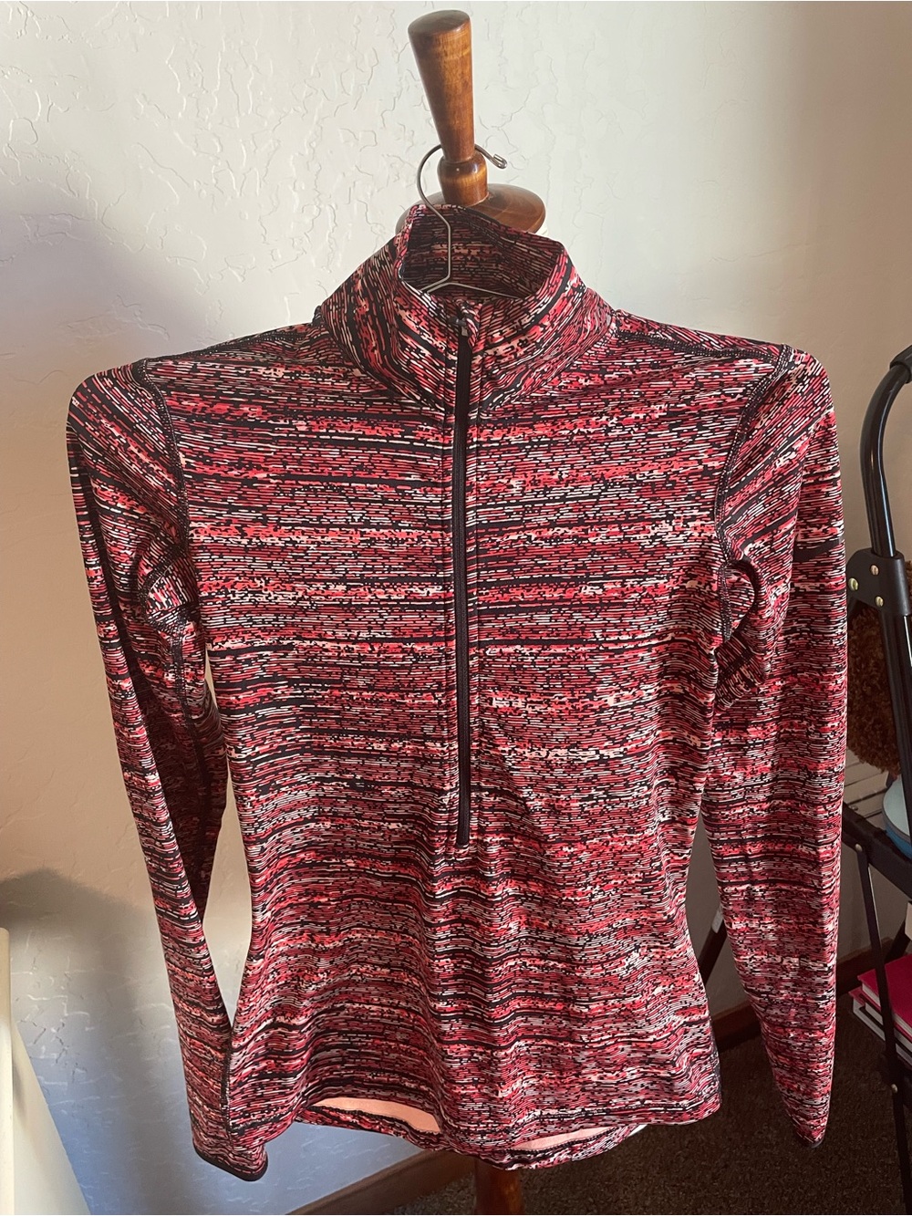 Quarter-Zip Nike Top in Mixed Red & Black Pattern
